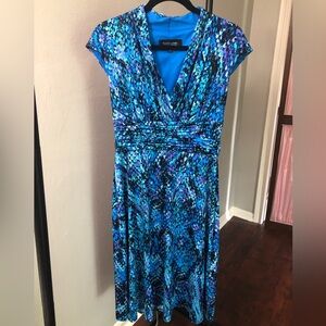 Black Label by Evan-Picone v-neck midi dress